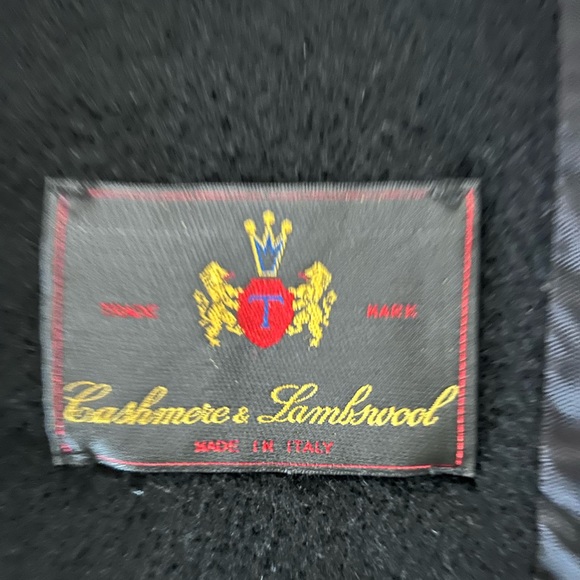 Cashmere and Lambswool Peacoat - Picture 2 of 5